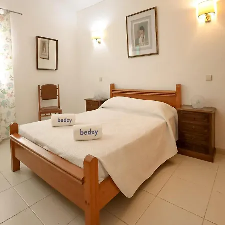 Da Oura - 100 M From The - By Bedzy Apartment *